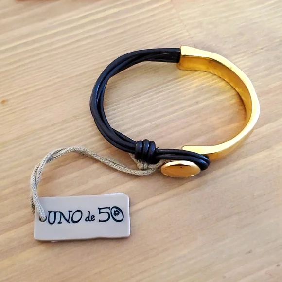 NWT Uno de 50 Bracelet - Picture 1 of 6